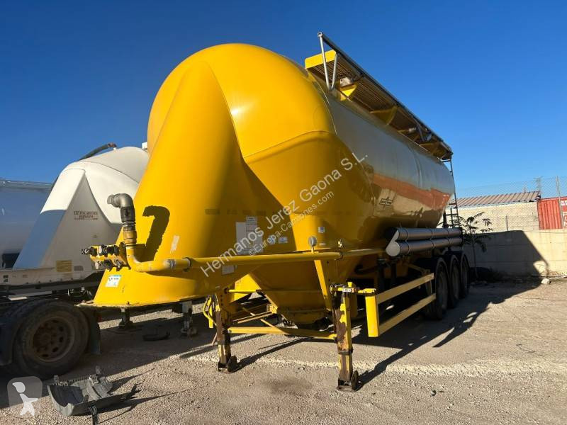 Spitzer  semi-trailer