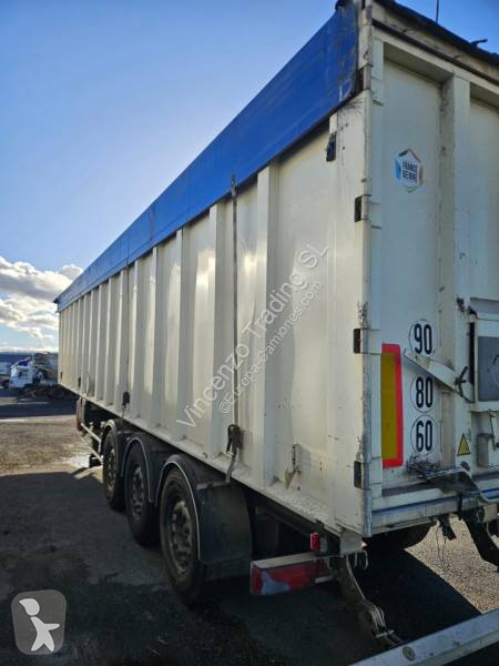 Benalu  semi-trailer