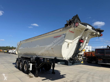 Benalu half-pipe semi-trailer