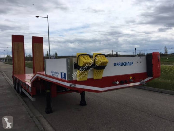 Semi remorque porte engins N Fruehauf neuve