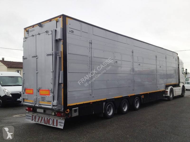 Semitrailer Pezzaioli 3 étages - 2 compartiments