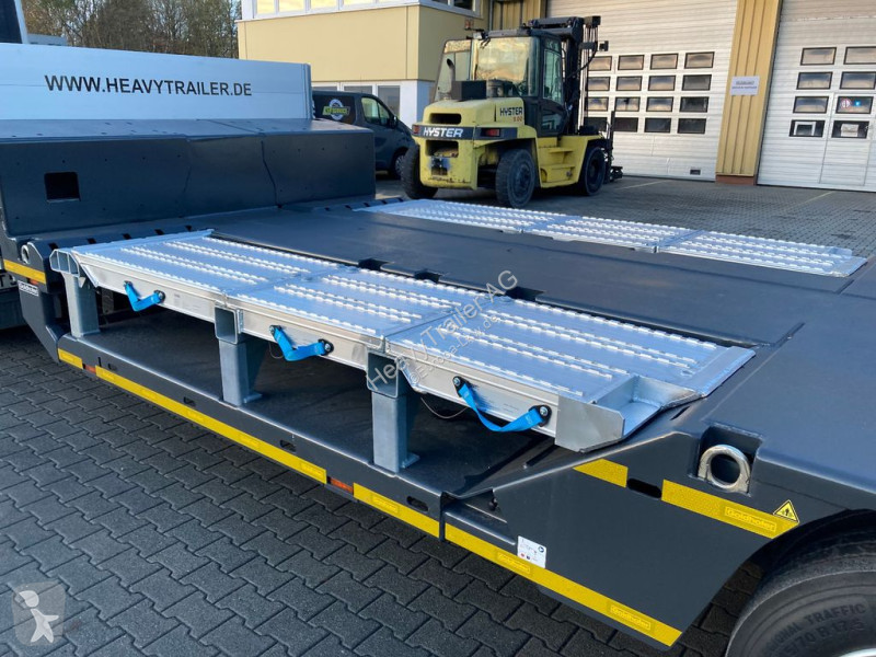 Semitrailer Goldhofer...