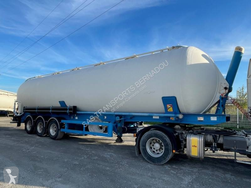 Semitrailer Spitzer
