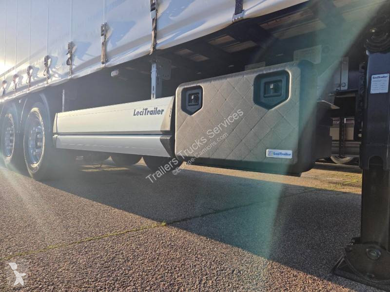 نصف مقطورة Lecitrailer