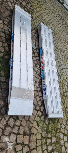 Semirimorchio  Nowe najazdy aluminiowe Metalmec