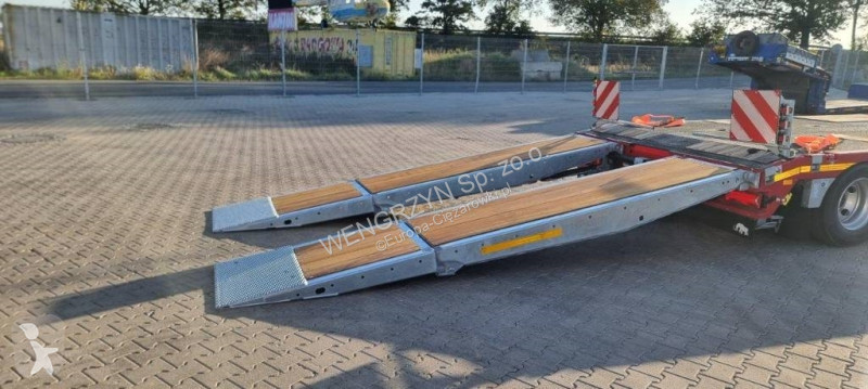 Semirimorchio  Naczepa niskopodwoziowa 4 osiowa...