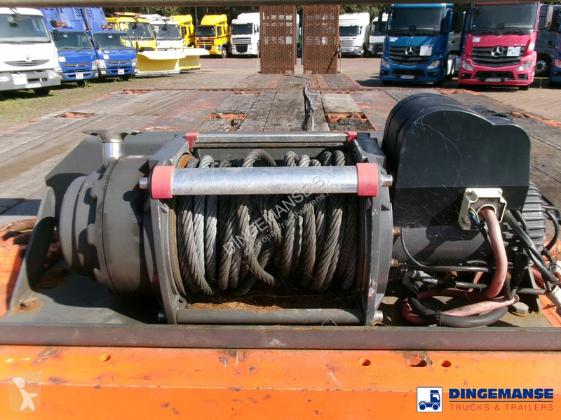 Semiremorca King 3-axle semi-lowbed trailer 44T...