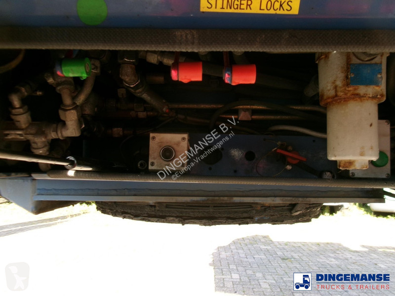 Semiremorca Goldhofer 3-axle lowbed trailer...