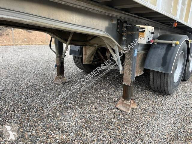نصف مقطورة Benalu
