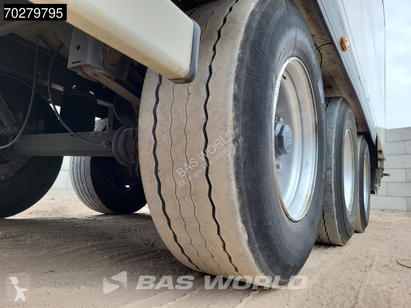 Semiremorca Lamberet SR2B-5T8-1B 3 axles Thermo...