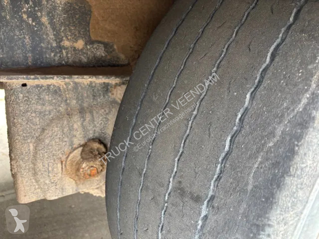 Semitrailer Krone Flatbed met rongen 41 ton...