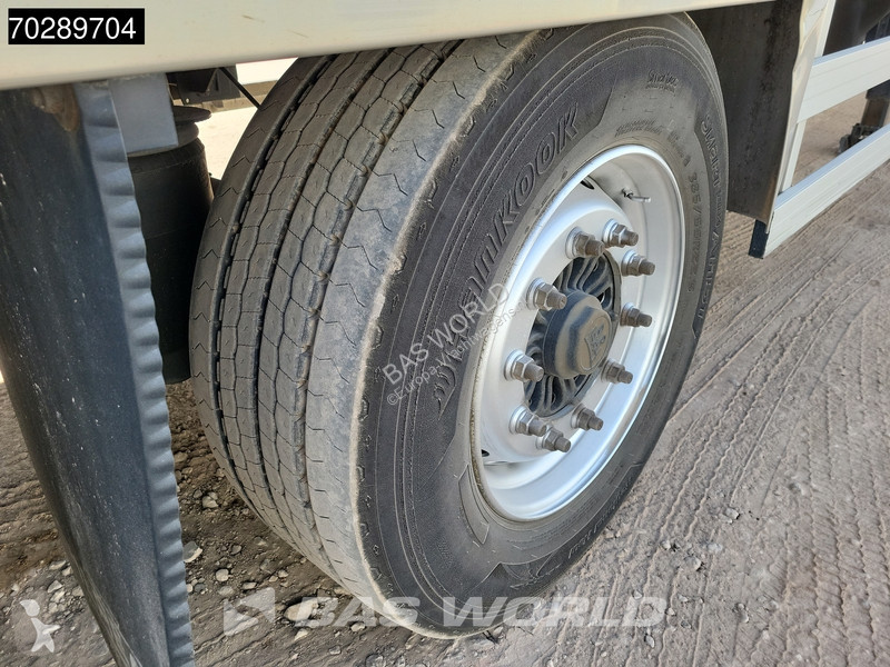 Semitrailer Chereau Thermo King SLXi 300 3 axles