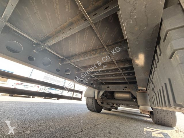 Semitrailer Schwarzmüller...