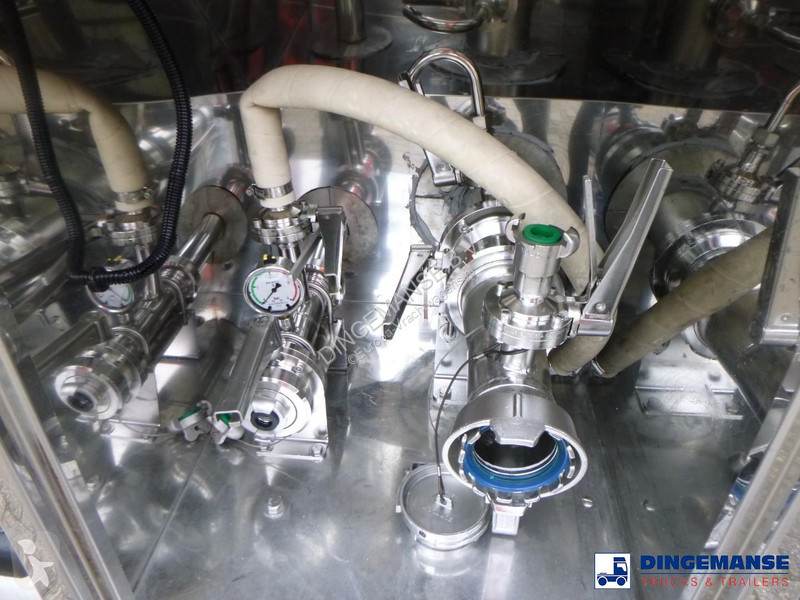 نصف مقطورة Van Hool Food tank inox 62 m3 / 3 comp