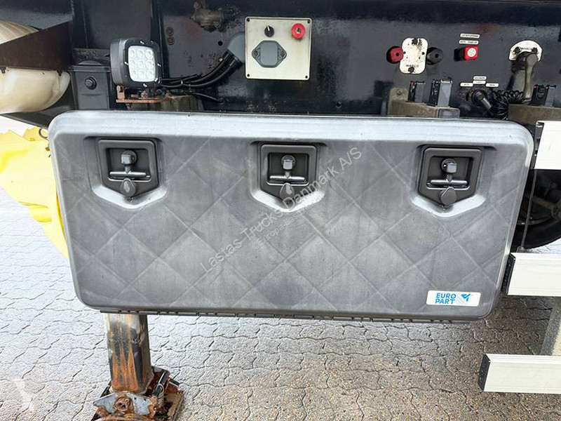 Полуприцеп  Tipper / Alukastenmulde Kipper 40 m3