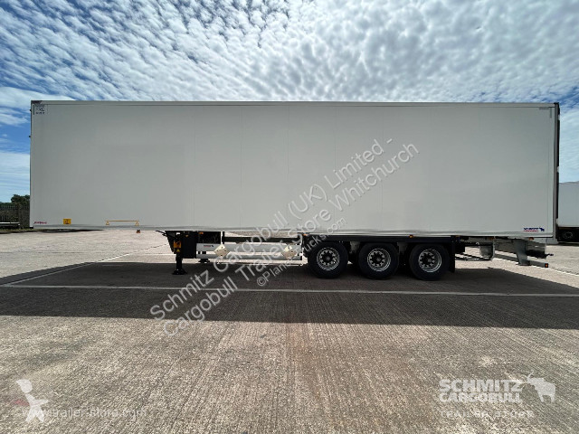 نصف مقطورة Schmitz Cargobull Reefer Standard