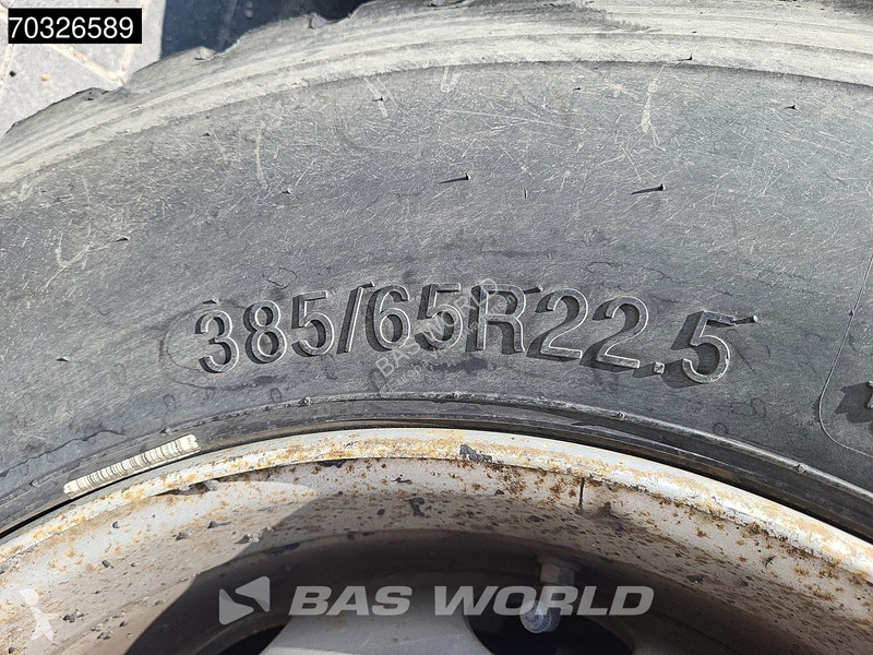 نصف مقطورة Schmitz Cargobull SGF*S3 3 axles...