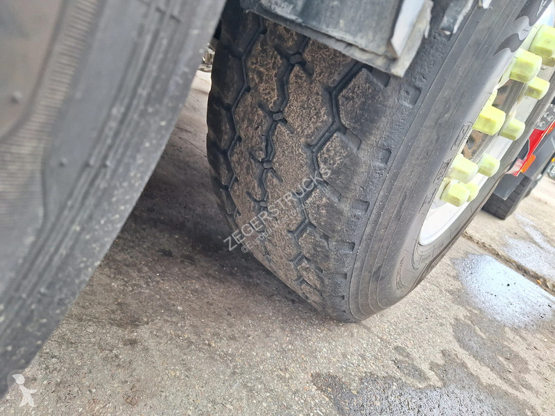 نصف مقطورة Stas SX300CX