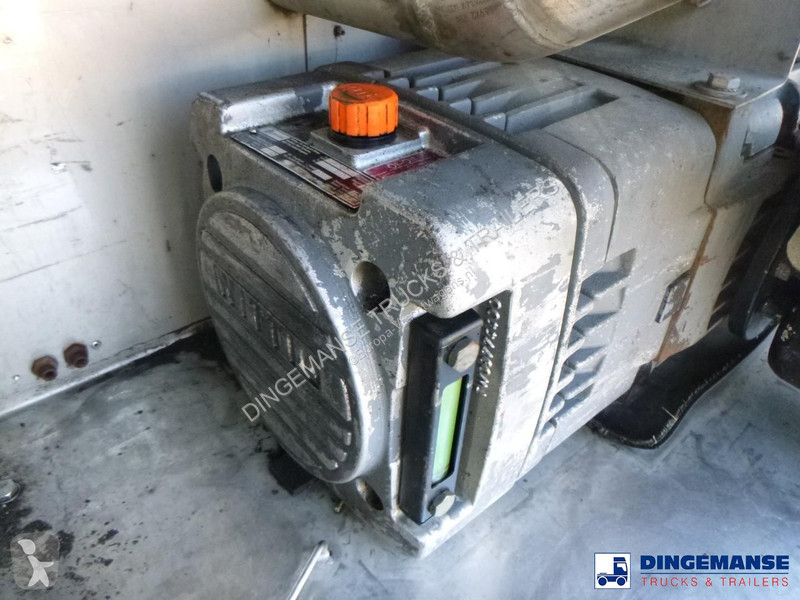 Semirremolque Magyar Vacuum tank inox 30 m3 / 1...