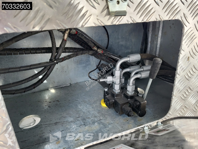 نصف مقطورة Eroglu Trucktransporter SAF Winch