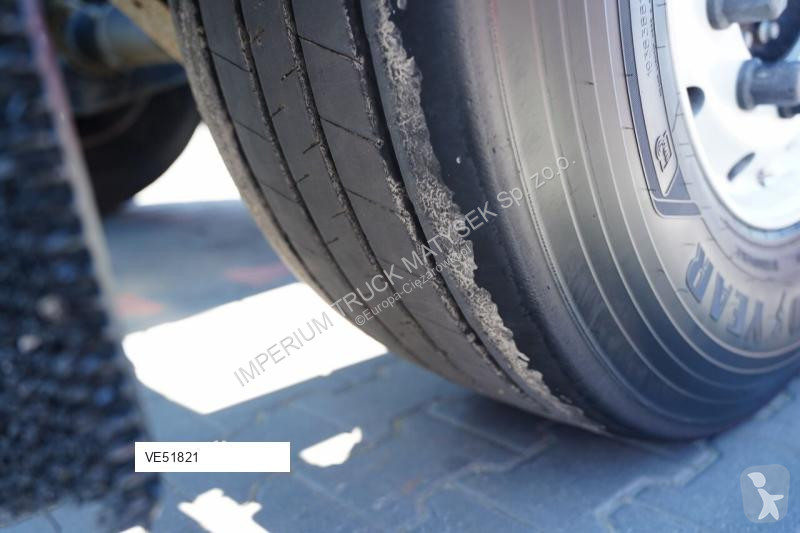 Полуремарке Van Hool NACZEPA PODKONTENEROWA /...