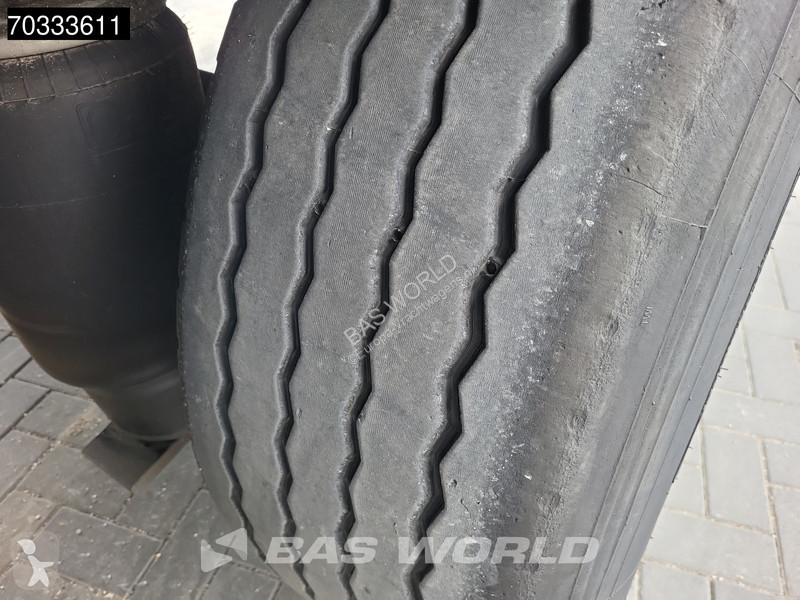 نصف مقطورة Schmitz Cargobull SCB*S3T 3 axles