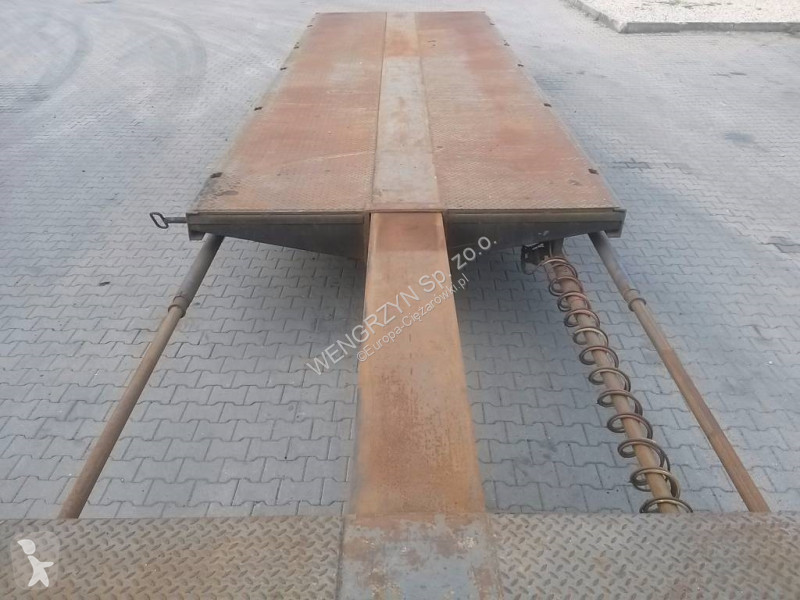 نصف مقطورة  NACZEPA 3 OSIOWA TYPU SEMI BROSHUIS