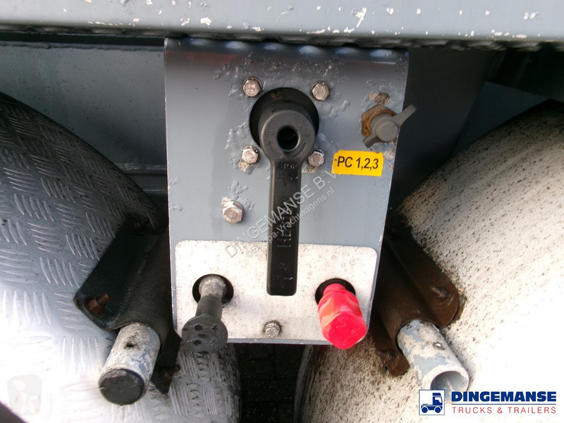 Semiremorca LAG Fuel tank alu 45.2 m3 / 6 comp...