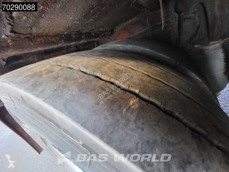 Semitrailer Kässbohrer LB3E Wheel Recess...