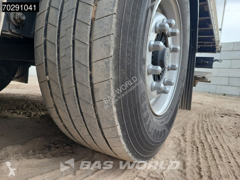 Semitrailer Wielton NS-3 Liftachse Tailgate
