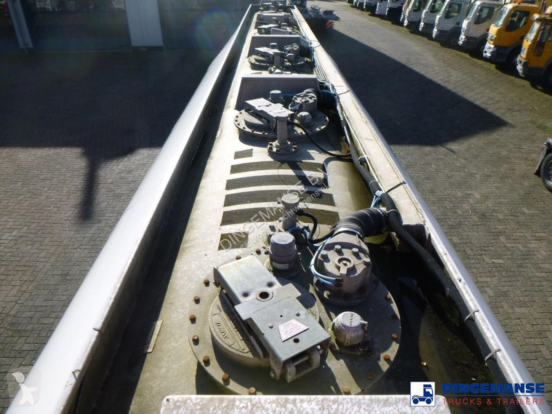 Semi remorque Feldbinder Fuel tank alu 44.5 m3...