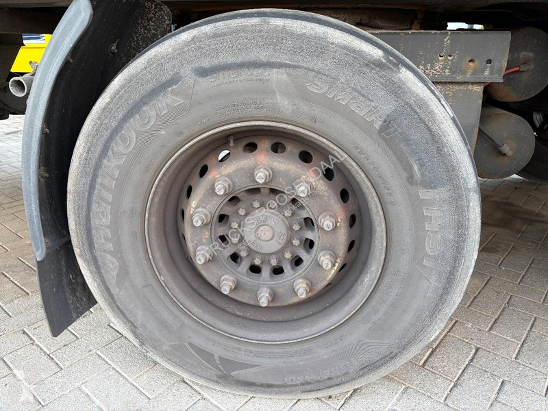 نصف مقطورة Schmitz Cargobull 18 + STEERING AXLE...