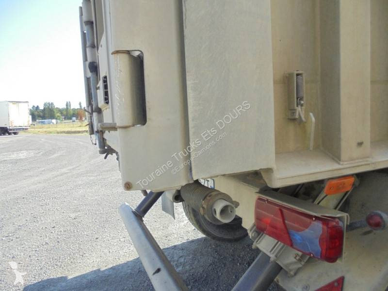 نصف مقطورة Benalu STANDARD