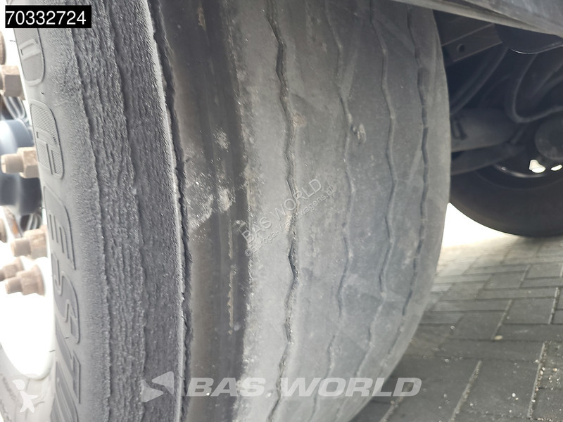 نصف مقطورة Kässbohrer XS Tailgate 2x Lift Axle