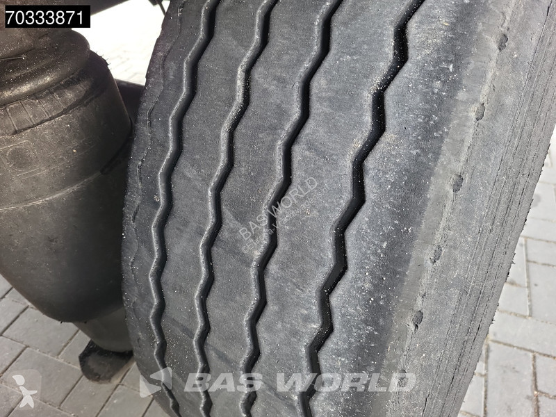 نصف مقطورة Schmitz Cargobull SCB*S3T 3 axles...