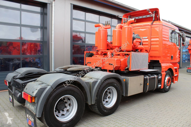 Vrachtwagencombinatie MAN 2-Achs Hellmers 26m3...