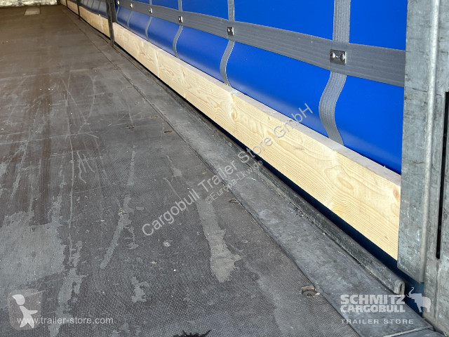 نصف مقطورة Schmitz Cargobull Curtainsider Mega...