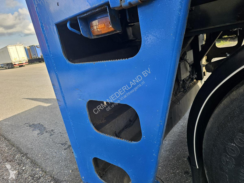 V02-STG-15-30 semi-trailer