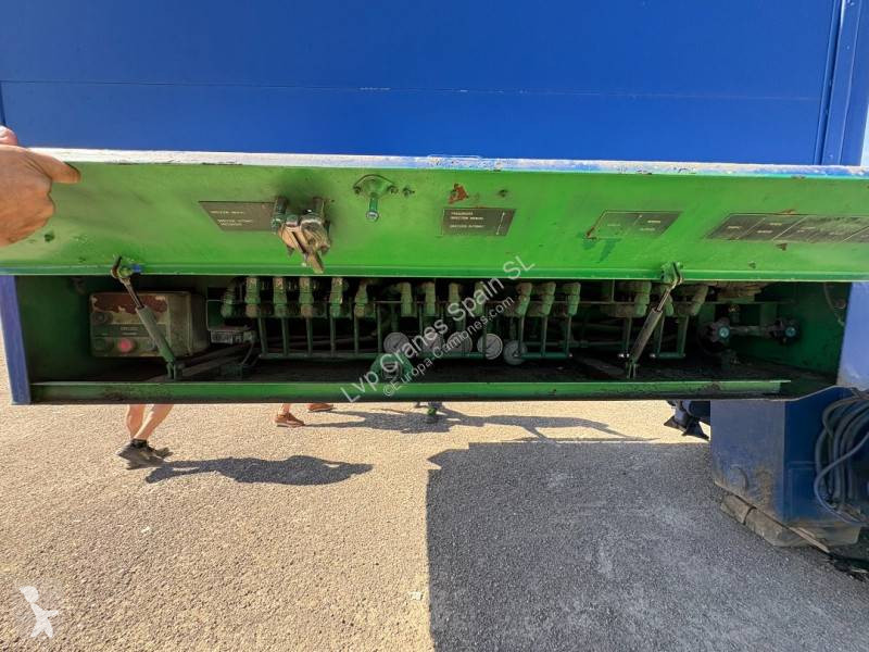 Trayl-ona GP3BMA13T semi-trailer