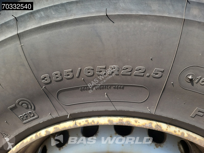 System Trailers TFSSL27 Ply 3 axles SAF...