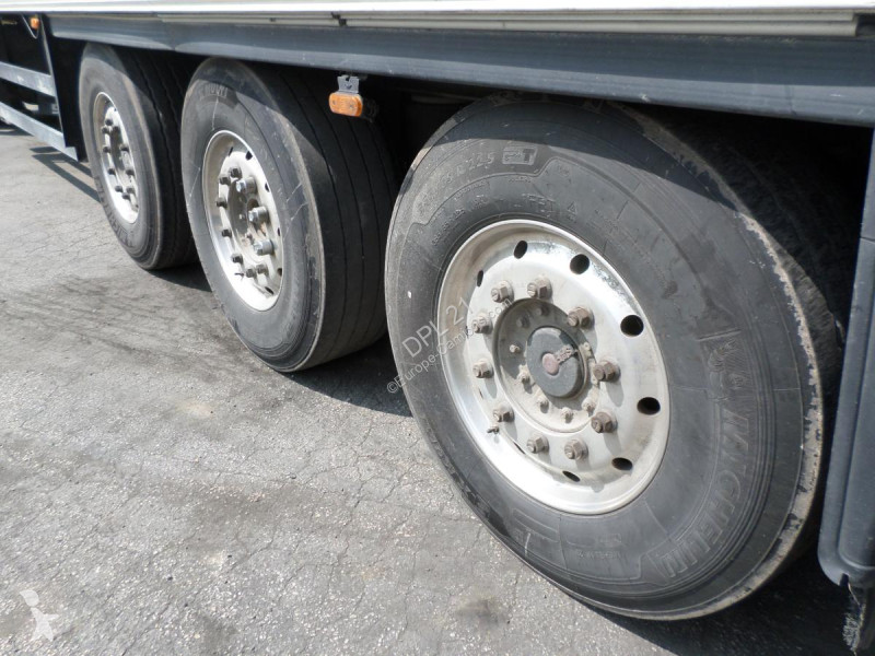 Semitrailer Schmitz Cargobull  S3SD22