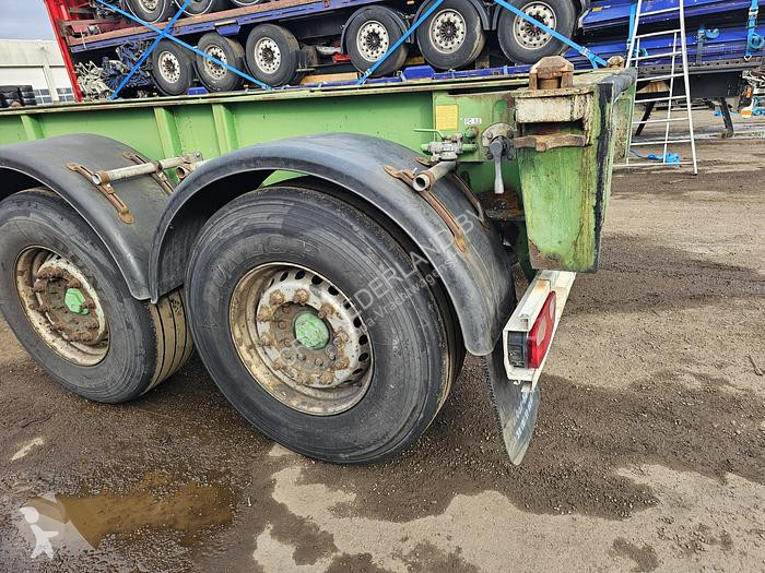 Semitrailer Renders Euro 700 2 axle 20 ft...
