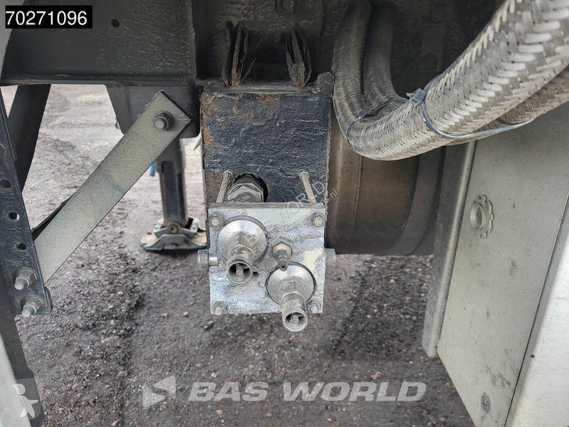 Semiremorca Lamberet SR2B-5T8-1B Tailgate...