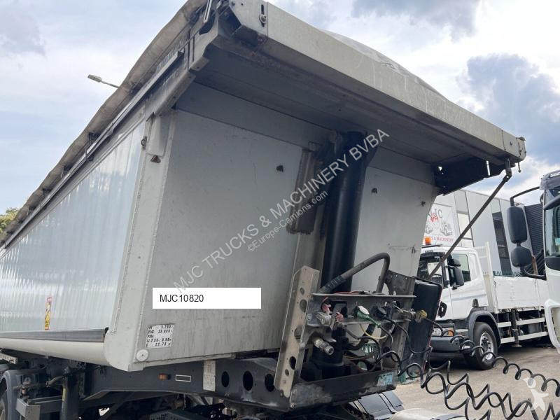 Semitrailer Schmitz Cargobull SKI 24 3-AXLES...