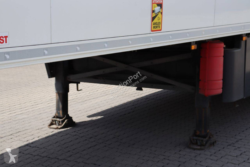 Semirremolque Schmitz Cargobull SCB*S3B