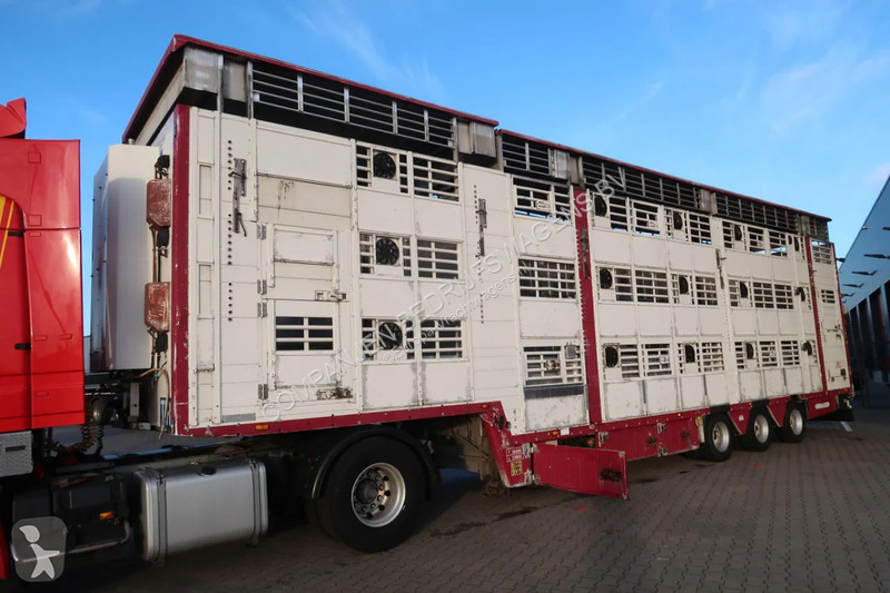 نصف مقطورة Pezzaioli SBA 31 - Cattle Transport