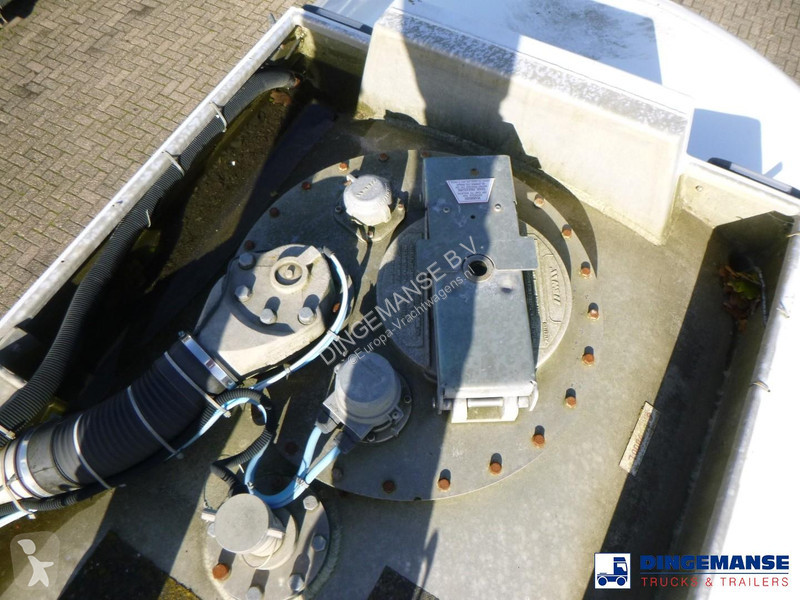 Semi remorque Feldbinder Fuel tank alu 44.5 m3...