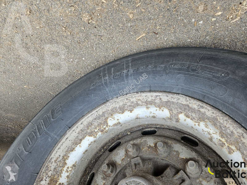 نصف مقطورة Krone