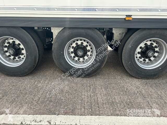 نصف مقطورة Schmitz Cargobull Reefer Standard