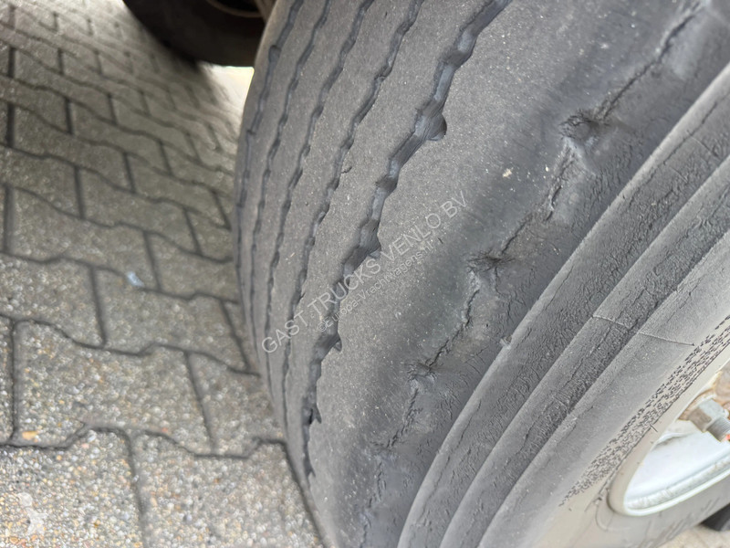 نصف مقطورة Wielton NS-3 Schuifzeil -Dak /...